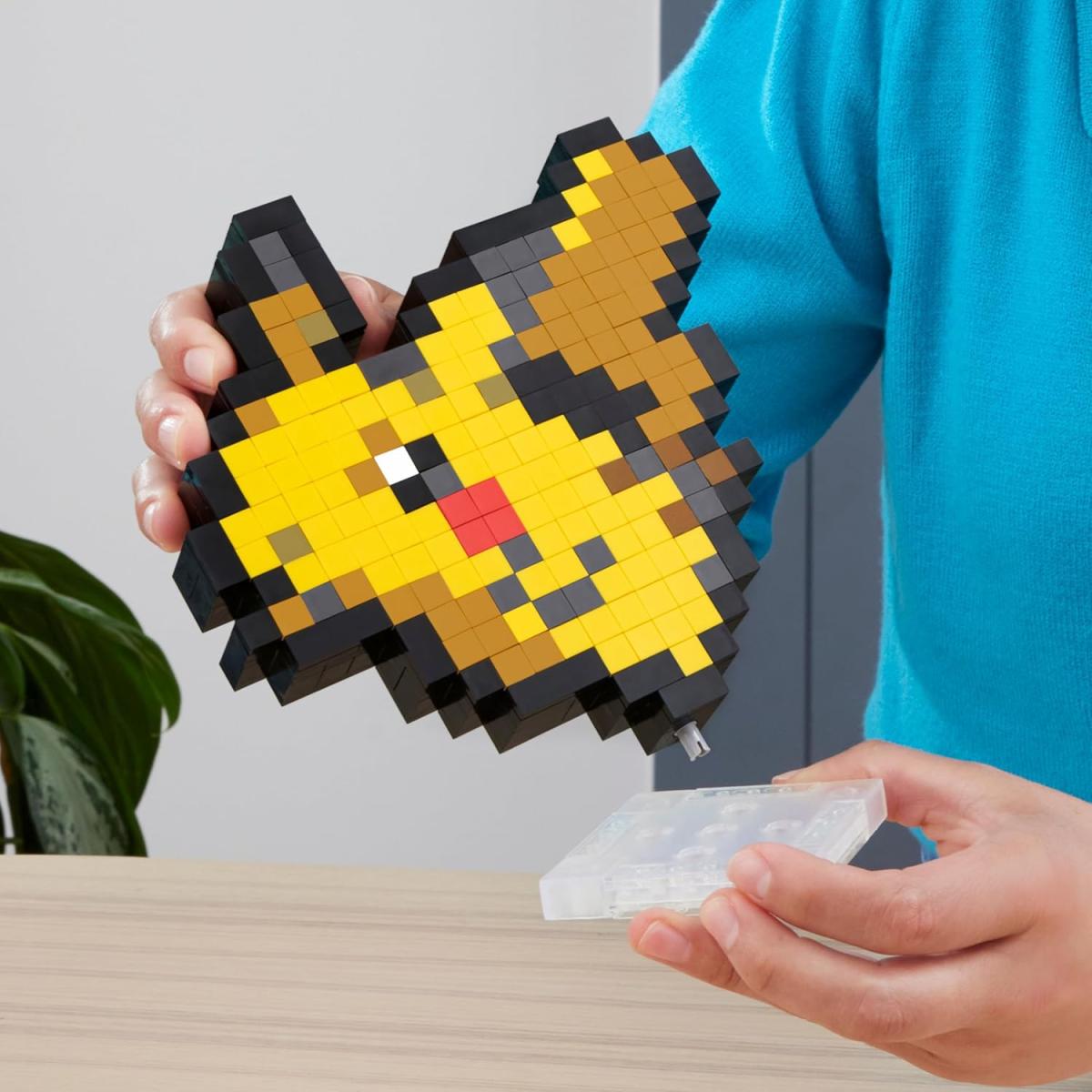 MEGA PIKACHU PIXEL ART.